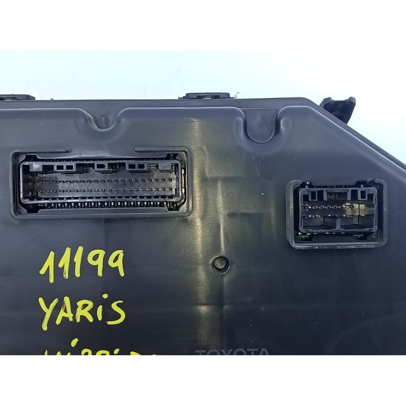 Recambio de cuadro instrumentos para toyota yaris hybrid active referencia OEM IAM 83800F54414 MB1575906810 E3-B2-18-4
