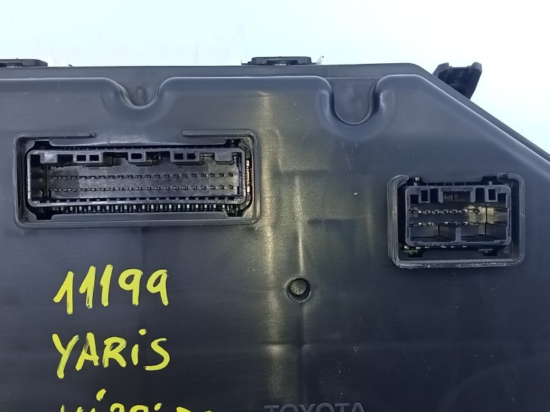 Recambio de cuadro instrumentos para toyota yaris hybrid active referencia OEM IAM 83800F54414 MB1575906810 E3-B2-18-4
