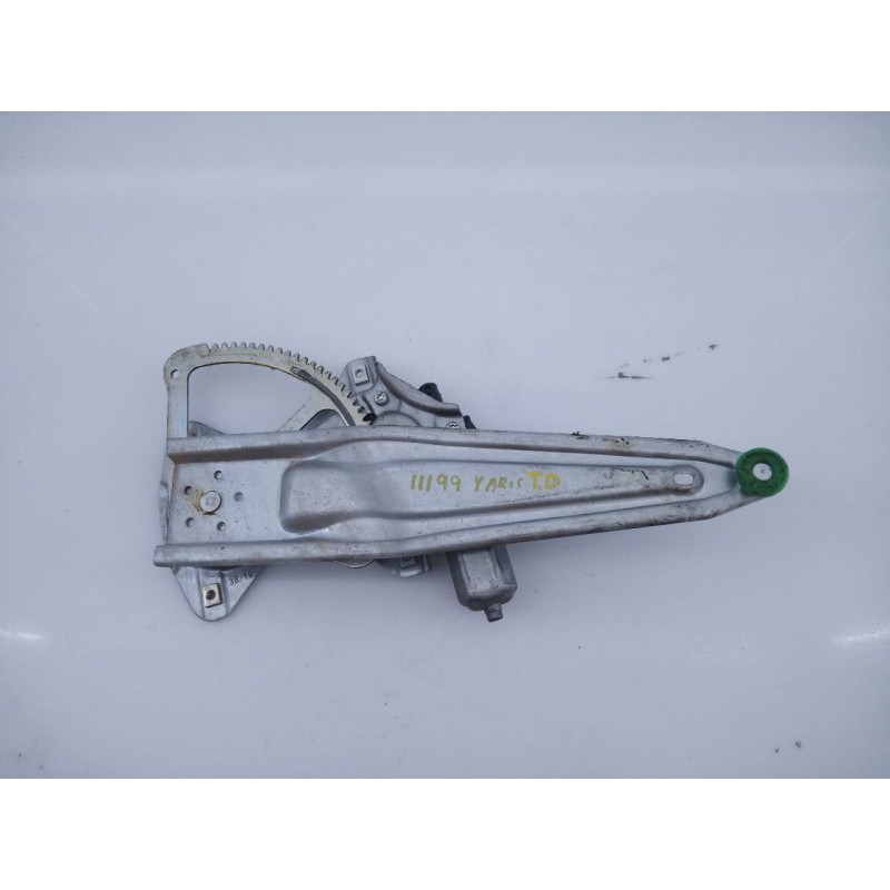 Recambio de elevalunas trasero derecho para toyota yaris hybrid active referencia OEM IAM 857200D120 973581101 E2-B4-50-2