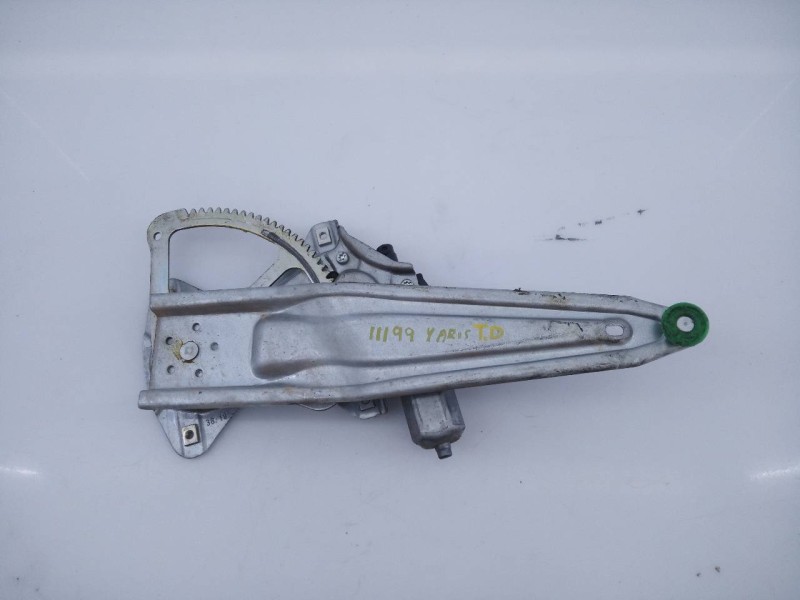 Recambio de elevalunas trasero derecho para toyota yaris hybrid active referencia OEM IAM 857200D120 973581101 E2-B4-50-2