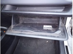 Recambio de guantera para toyota yaris hybrid active referencia OEM IAM    2