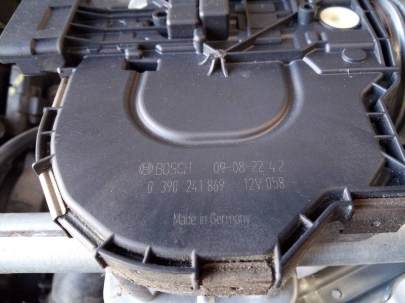 Recambio de motor limpia delantero para peugeot 308 confort referencia OEM IAM 0390241869  