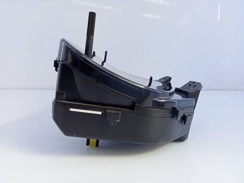 Recambio de cuadro instrumentos para toyota avensis (t27) advance referencia OEM IAM 8380005N30 MB2574707791 E3-B2-4-1