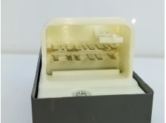 Recambio de mando elevalunas delantero izquierdo para toyota yaris hybrid active referencia OEM IAM   E3-B2-18-4 2