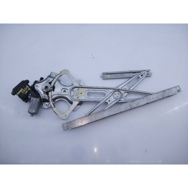 Recambio de elevalunas delantero derecho para toyota avensis (t27) advance referencia OEM IAM 8570102010  E2-B4-45-1