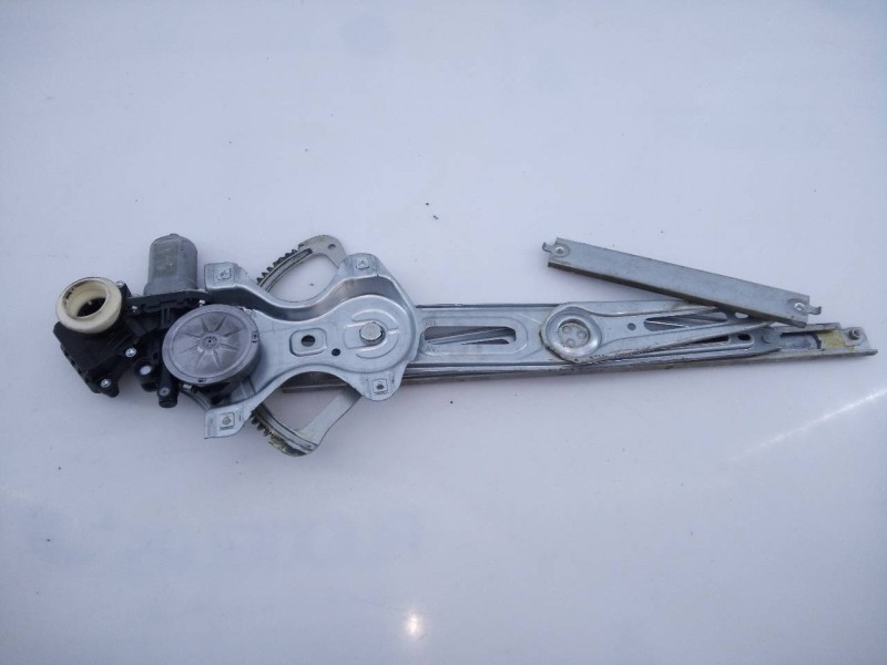 Recambio de elevalunas delantero derecho para toyota avensis (t27) advance referencia OEM IAM 8570102010  E2-B4-45-1