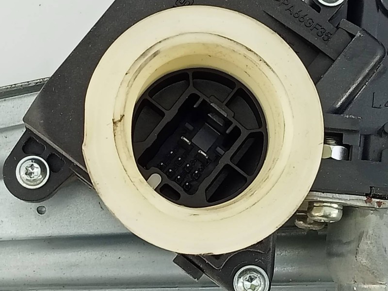 Recambio de elevalunas trasero derecho para toyota avensis (t27) advance referencia OEM IAM 977555201  E2-B4-53-1