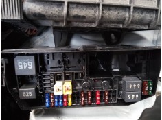 CAJA RELES / FUSIBLES 