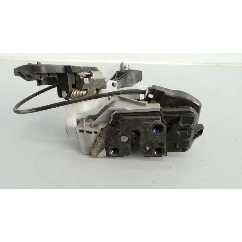 Recambio de cerradura puerta trasera derecha para hyundai i30 referencia OEM IAM 814202L000  E2-B5-61-1