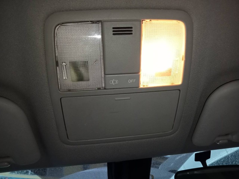 Recambio de luz interior para toyota avensis (t27) advance referencia OEM IAM   