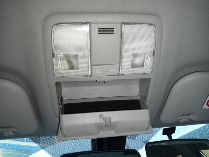 Recambio de luz interior para toyota avensis (t27) advance referencia OEM IAM   