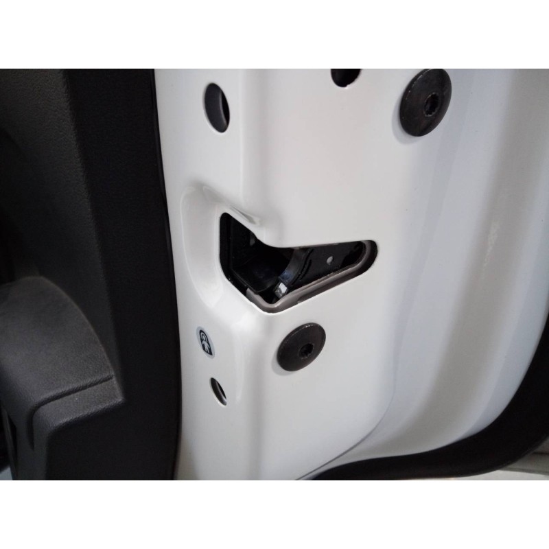 Recambio de cerradura puerta trasera derecha para volkswagen t-cross style referencia OEM IAM   