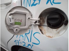 Recambio de tapa exterior combustible para toyota yaris hybrid active referencia OEM IAM    2