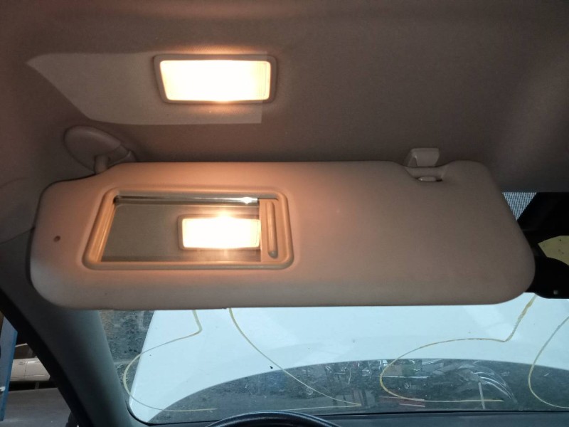 Recambio de parasol izquierdo para toyota avensis (t27) advance referencia OEM IAM   