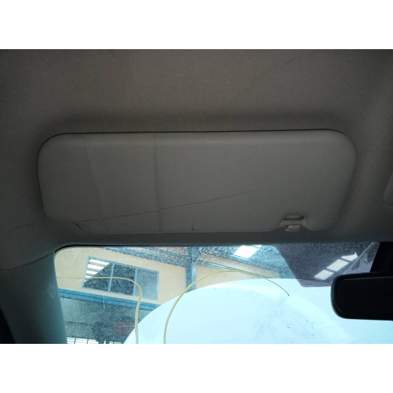 Recambio de parasol izquierdo para toyota avensis (t27) advance referencia OEM IAM   