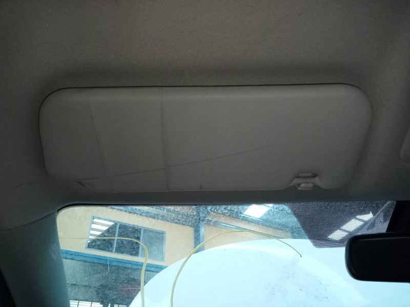 Recambio de parasol izquierdo para toyota avensis (t27) advance referencia OEM IAM   