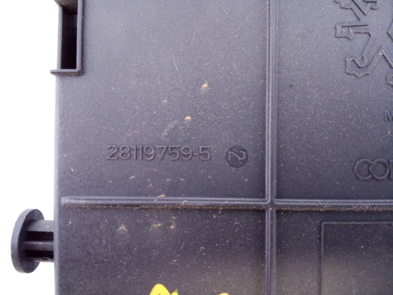 Recambio de caja reles / fusibles para peugeot 308 sw premium referencia OEM IAM 281197595  E3-B2-45-1