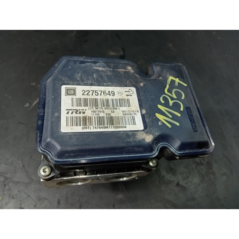 Recambio de abs para opel insignia berlina selective referencia OEM IAM 22757649  P3-A8-13-3