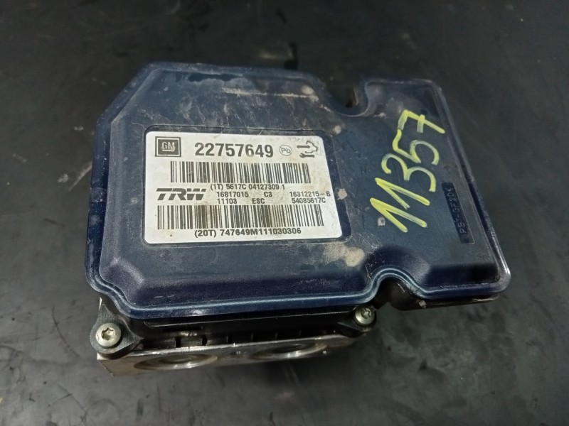 Recambio de abs para opel insignia berlina selective referencia OEM IAM 22757649  P3-A8-13-3