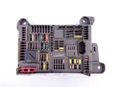 Recambio de caja reles / fusibles para bmw x5 (e70) xdrive30d referencia OEM IAM 92074161  E3-A2-30-4