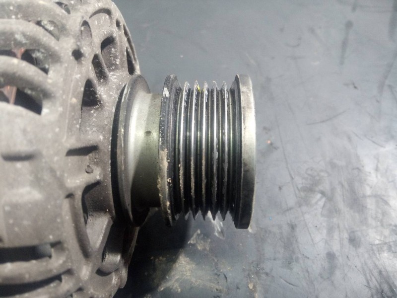 Recambio de alternador para opel insignia berlina selective referencia OEM IAM 13502583  P3-A4-12-3