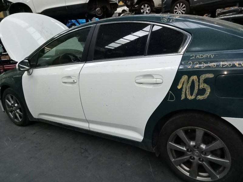 Recambio de puerta trasera izquierda para toyota avensis (t27) advance referencia OEM IAM   