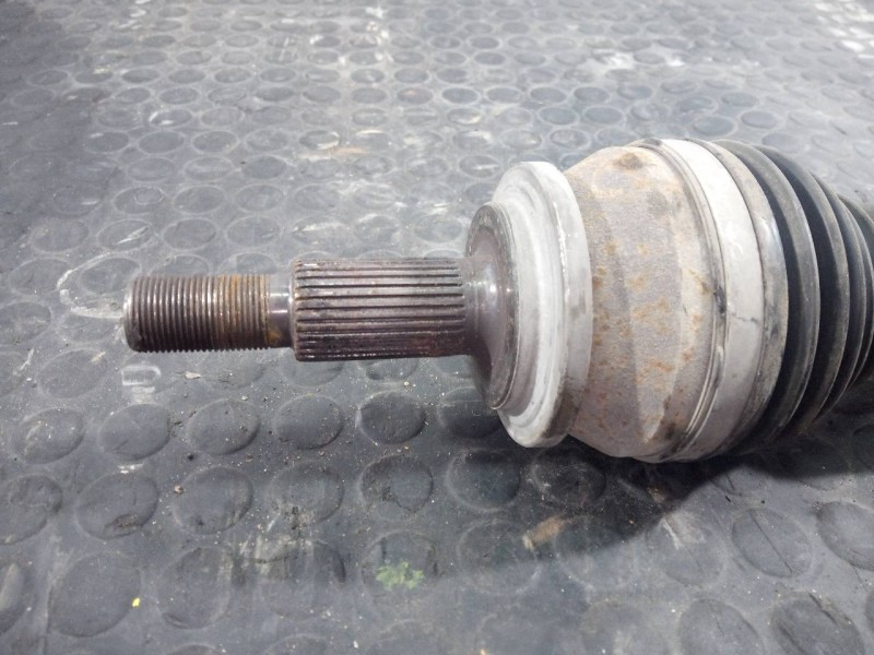 Recambio de transmision delantera izquierda para toyota avensis (t27) advance referencia OEM IAM 3N32559F8  P1-B6-17