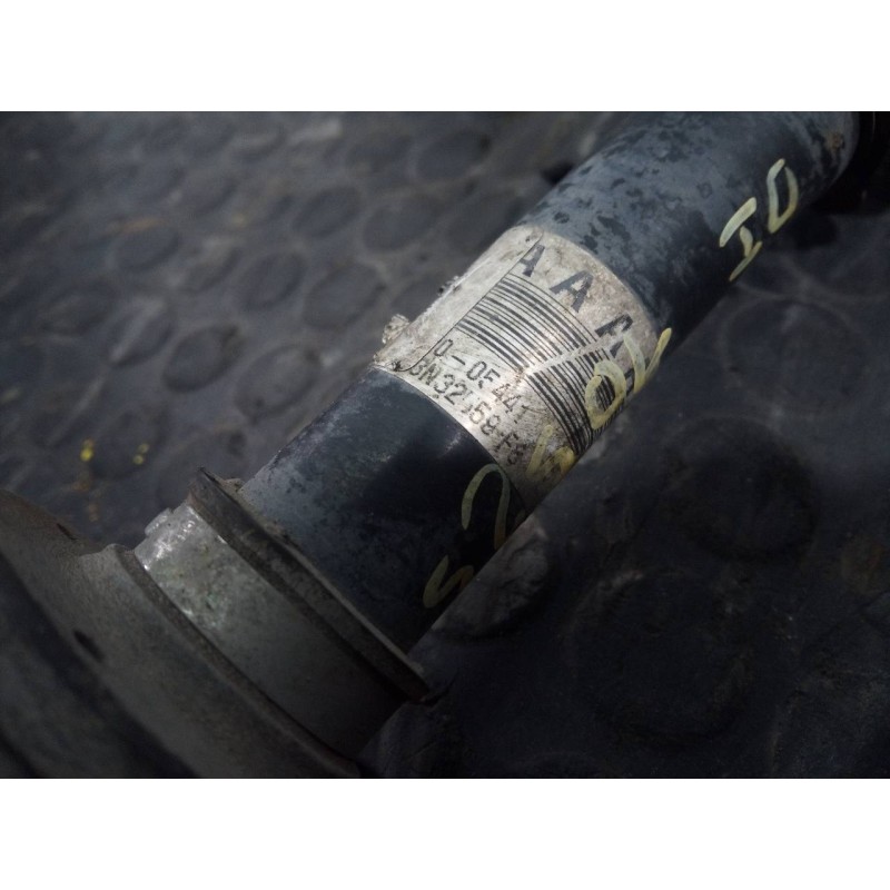 Recambio de transmision delantera izquierda para toyota avensis (t27) advance referencia OEM IAM 3N32559F8  P1-B6-17