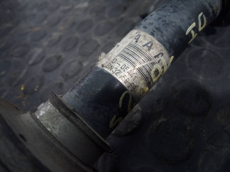 Recambio de transmision delantera izquierda para toyota avensis (t27) advance referencia OEM IAM 3N32559F8  P1-B6-17