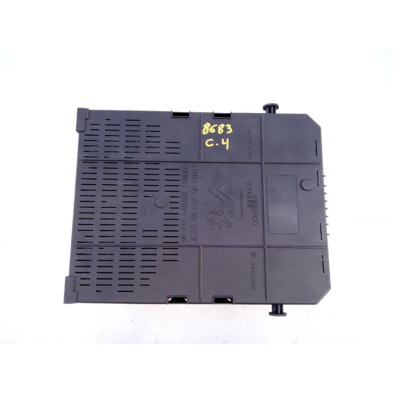 Recambio de caja reles / fusibles para citroën c4 coupe vtr referencia OEM IAM 281197595  E3-B2-36-1