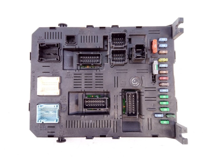 Recambio de caja reles / fusibles para citroën c4 berlina collection referencia OEM IAM 216760315A 216789315 E3-B2-35-4