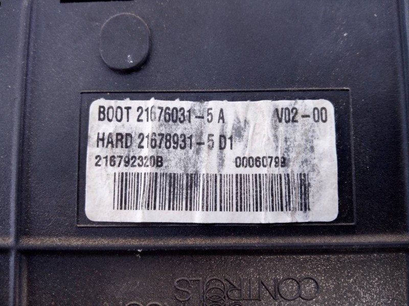 Recambio de caja reles / fusibles para citroën c4 berlina collection referencia OEM IAM 216760315A 216789315 E3-B2-35-4