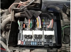 CAJA RELES / FUSIBLES 9810296180 