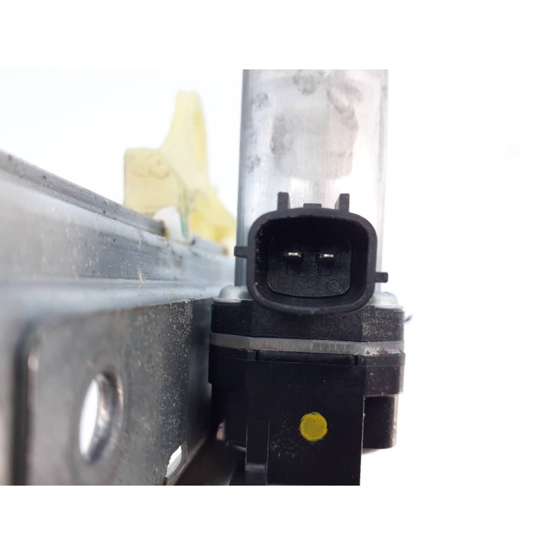 Recambio de elevalunas trasero izquierdo para renault captur life referencia OEM IAM 12800147201C 9030351A E1-A1-8-2