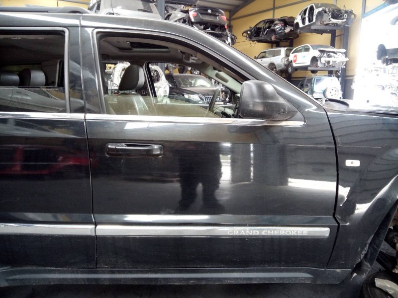 Recambio de puerta delantera derecha para jeep gr. cherokee (wh) 3.0 crd limited referencia OEM IAM   