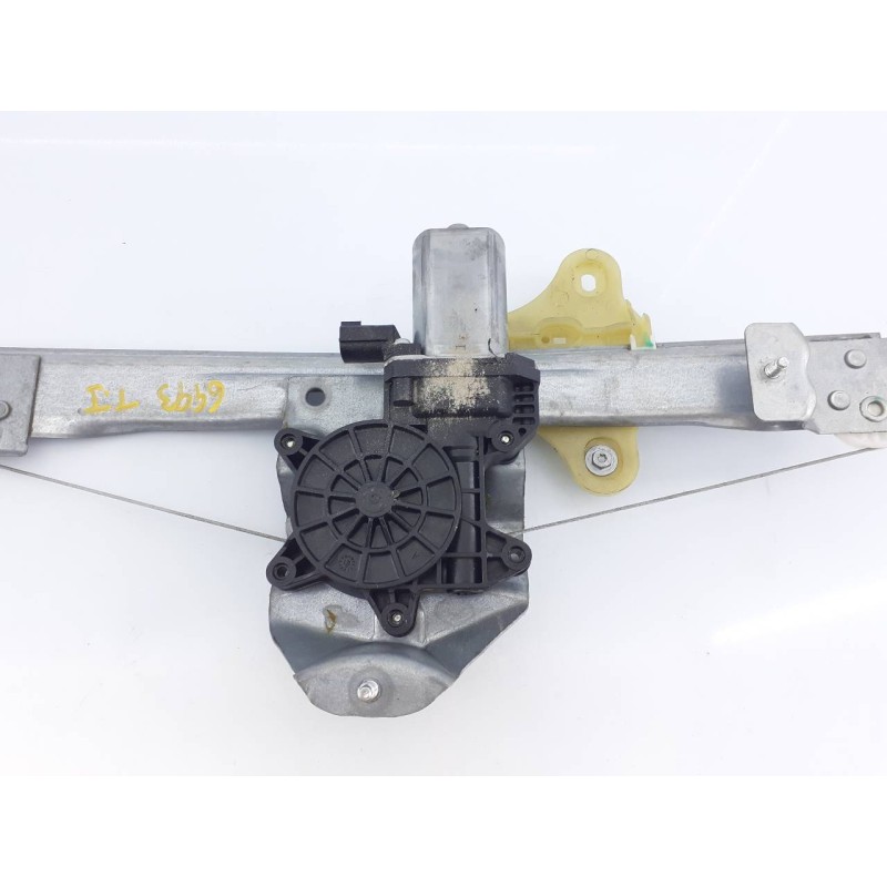 Recambio de elevalunas trasero izquierdo para renault captur life referencia OEM IAM 12800147201C 9030351A E1-A1-8-2