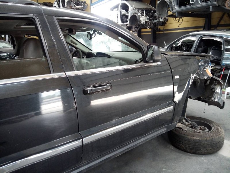 Recambio de puerta delantera derecha para jeep gr. cherokee (wh) 3.0 crd limited referencia OEM IAM   