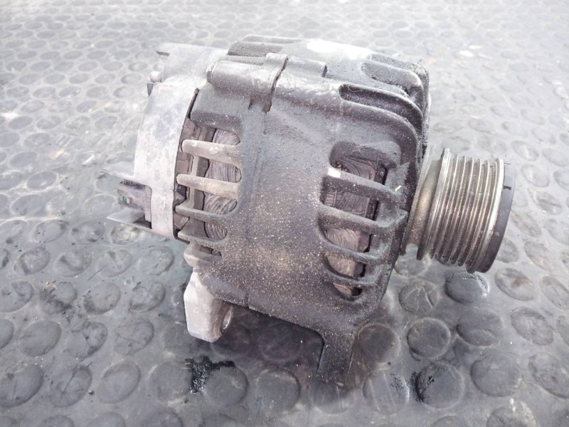 Recambio de alternador para renault scenic iii dynamique referencia OEM IAM 231004554R 2120003453 P3-B6-13-5