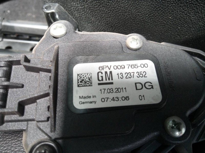 Recambio de pedal acelerador para opel insignia berlina selective referencia OEM IAM 13237352 6PV00976500 