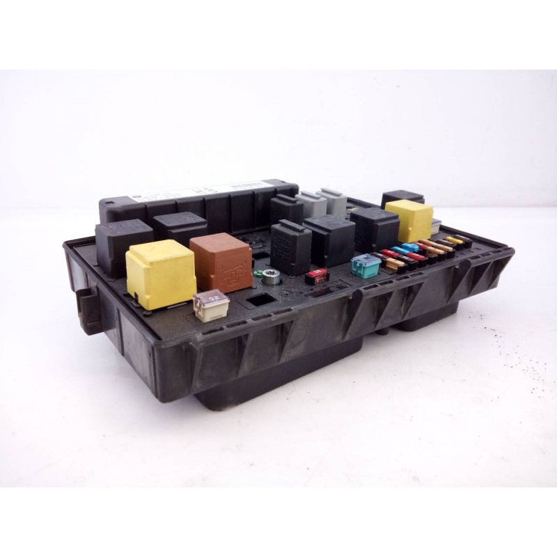 Recambio de caja reles / fusibles para opel astra h berlina cosmo referencia OEM IAM 5DK00866838  E3-A5-23-2
