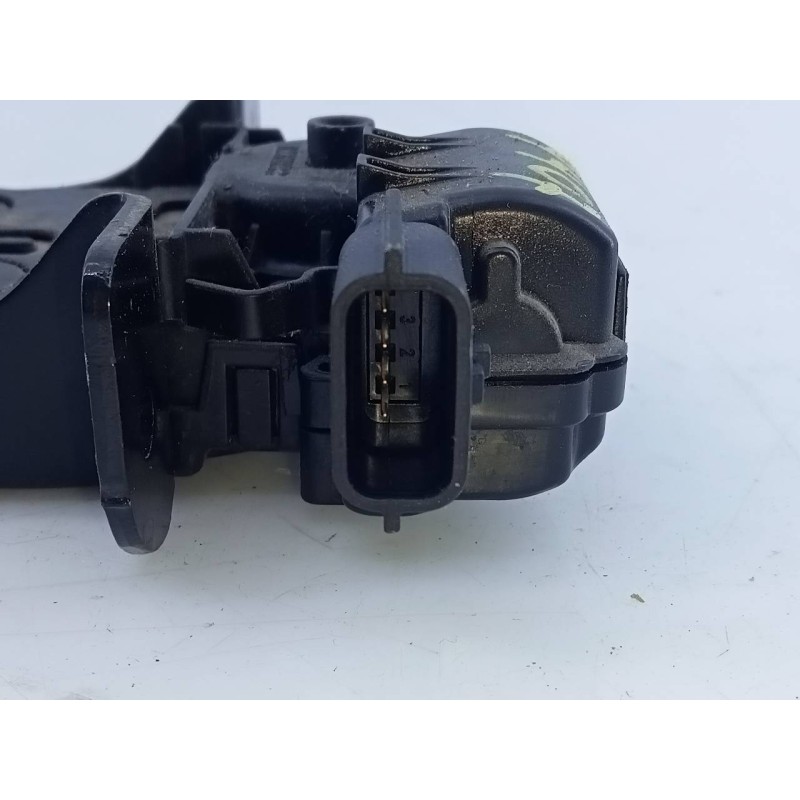 Recambio de cerradura maletero / porton para renault scenic iii dynamique referencia OEM IAM 84630003R  E1-A1-40-2