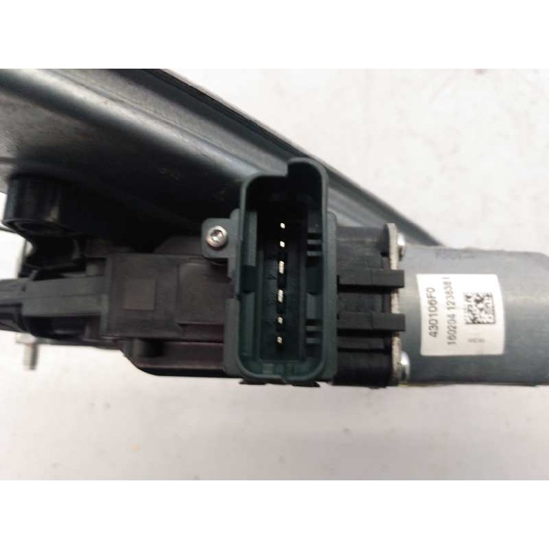 Recambio de elevalunas trasero izquierdo para renault megane iv berlina 5p business referencia OEM IAM 827219072R 402778C0602160