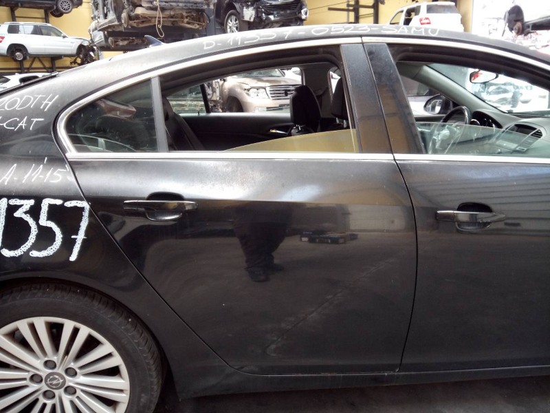 Recambio de puerta trasera derecha para opel insignia berlina selective referencia OEM IAM   