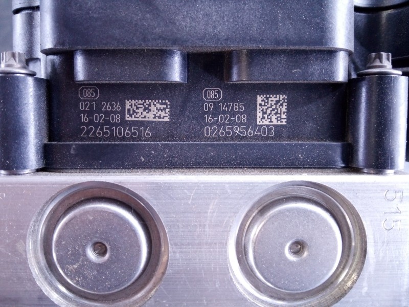 Recambio de abs para dacia duster laureate 4x2 referencia OEM IAM 476607477R 2265106516 P3-B8-28-3