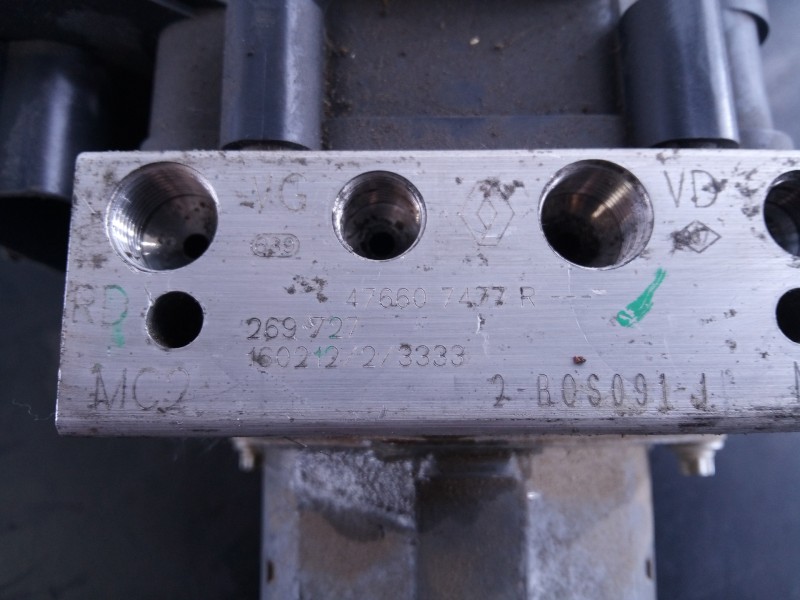 Recambio de abs para dacia duster laureate 4x2 referencia OEM IAM 476607477R 2265106516 P3-B8-28-3