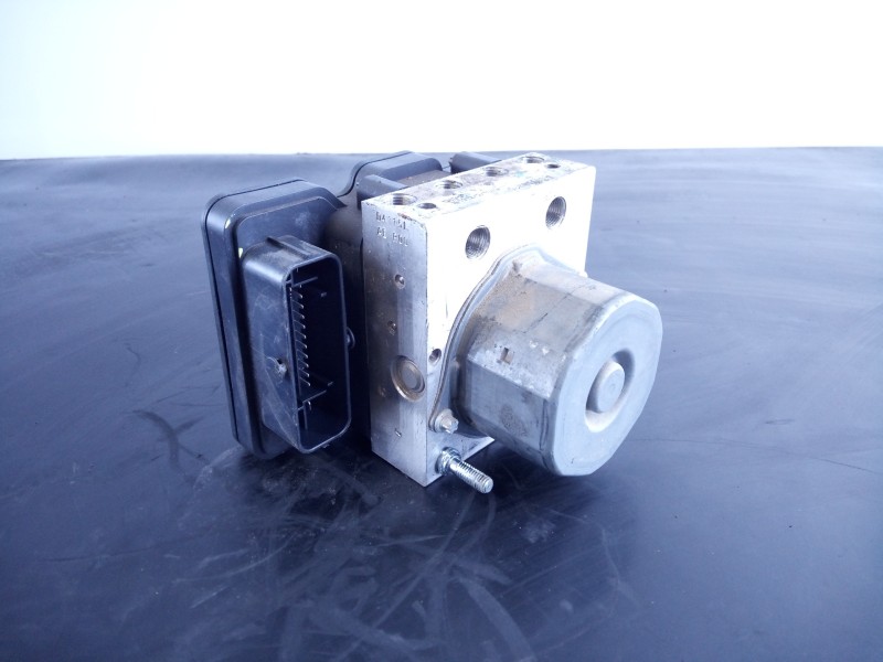 Recambio de abs para dacia duster laureate 4x2 referencia OEM IAM 476607477R 2265106516 P3-B8-28-3