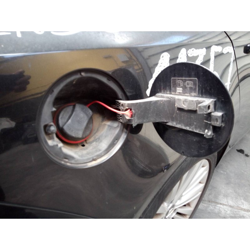 Recambio de tapa exterior combustible para opel insignia berlina selective referencia OEM IAM   