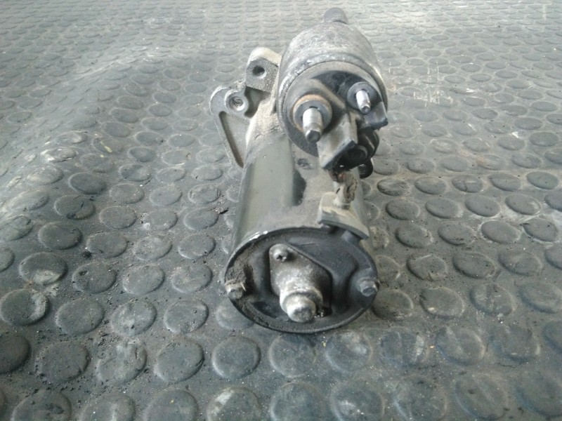 Recambio de motor arranque para renault scenic iii dynamique referencia OEM IAM 233001073R 0001136008 P3-B8-2-2