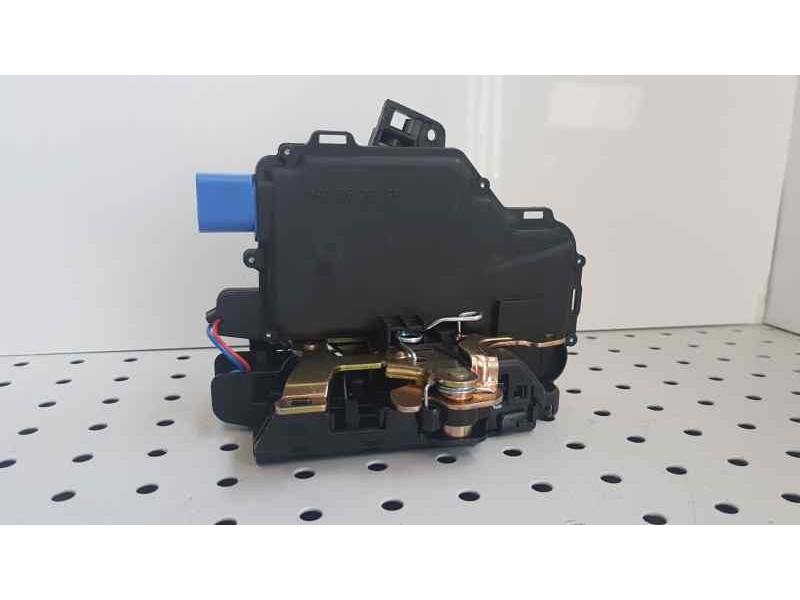 Recambio de cerradura puerta trasera derecha para universal cerradura trasera derecha vw-seat-skoda referencia OEM IAM 3B4839016