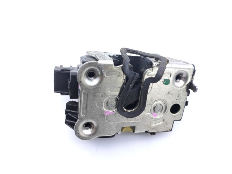 Recambio de cerradura puerta trasera derecha para dacia duster laureate 4x2 referencia OEM IAM   E1-A1-40-1